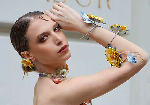 French Fashion Awards Winner - The Rebirth of Traditional Art