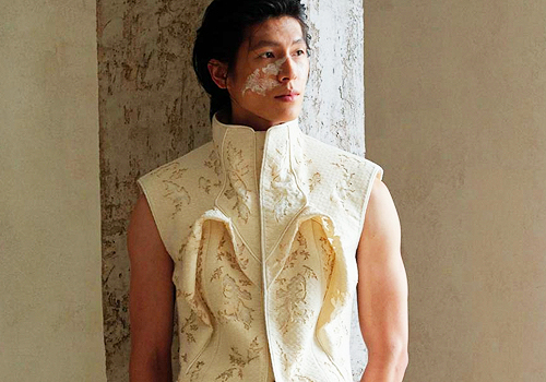 French Fashion Awards Winner - Fragility by Zakicheo Xu